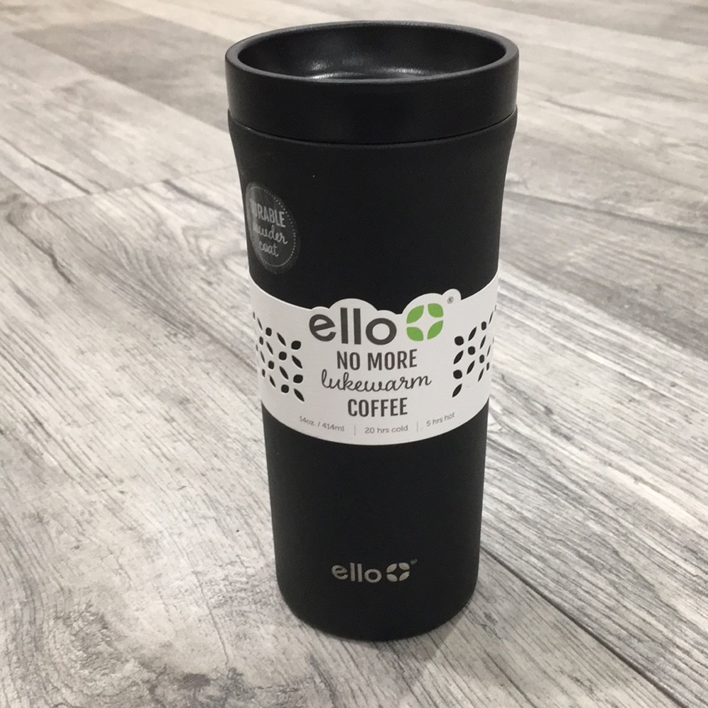 Black ello vacuum insulated Travel mug